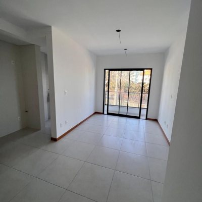 Apartamentos com 62m², 2 quartos, 1 suíte, 1 garagem, no bairro Coqueiros em Florianópolis