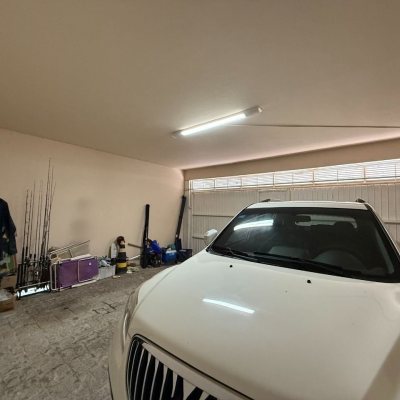 Casa Residencial com 229m², 4 quartos, 1 suíte, 4 garagens, no bairro Itacorubi em Florianópolis