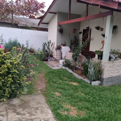 Casa Residencial com 42m², 2 quartos, 6 garagens, no bairro Vargem Grande em Florianópolis