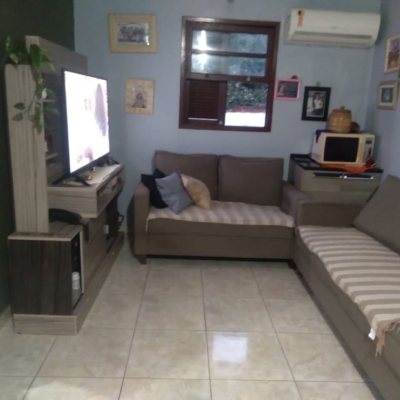 Casa Residencial com 42m², 2 quartos, 6 garagens, no bairro Vargem Grande em Florianópolis