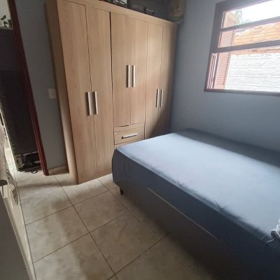 Casa Residencial com 42m², 2 quartos, 6 garagens, no bairro Vargem Grande em Florianópolis