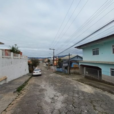 Casa Residencial com 122m², 3 quartos, 4 garagens, no bairro Fazenda Santo Antônio em São José