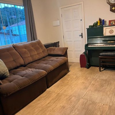 Casa Residencial com 122m², 3 quartos, 4 garagens, no bairro Fazenda Santo Antônio em São José