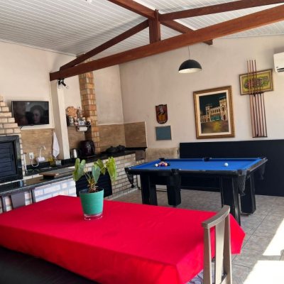 Casa Residencial com 122m², 3 quartos, 4 garagens, no bairro Fazenda Santo Antônio em São José