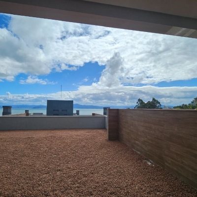 Cobertura com 167m², 3 quartos, 3 suítes, 3 garagens, no bairro Cacupé em Florianópolis