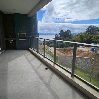 Cobertura com 167m², 3 quartos, 3 suítes, 3 garagens, no bairro Cacupé em Florianópolis