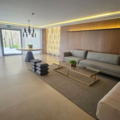 Cobertura com 167m², 3 quartos, 3 suítes, 3 garagens, no bairro Cacupé em Florianópolis