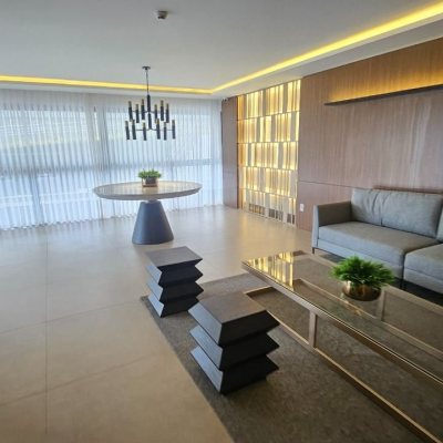 Cobertura com 167m², 3 quartos, 3 suítes, 3 garagens, no bairro Cacupé em Florianópolis