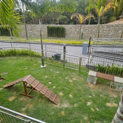 Cobertura com 167m², 3 quartos, 3 suítes, 3 garagens, no bairro Cacupé em Florianópolis