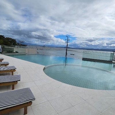 Cobertura com 167m², 3 quartos, 3 suítes, 3 garagens, no bairro Cacupé em Florianópolis