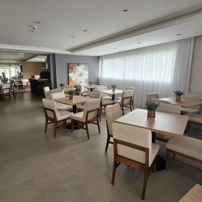 Cobertura com 167m², 3 quartos, 3 suítes, 3 garagens, no bairro Cacupé em Florianópolis