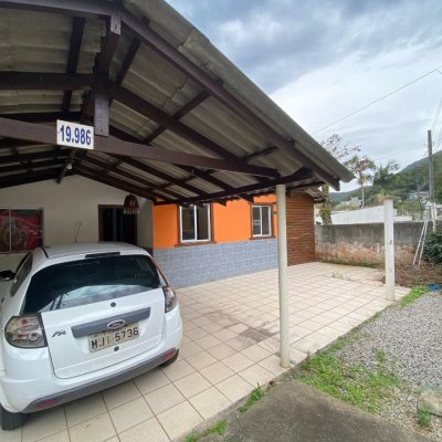 Casa Residencial com 120m², 2 quartos, 2 garagens, no bairro Ribeirão Da Ilha em Florianópolis