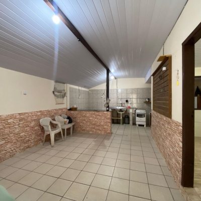 Casa Residencial com 120m², 2 quartos, 2 garagens, no bairro Ribeirão Da Ilha em Florianópolis