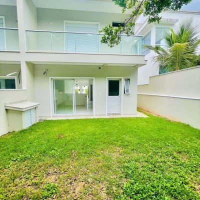 Casa Residencial com 181m², 4 quartos, 4 suítes, 2 garagens, no bairro Ingleses do Rio Vermelho em Florianópolis