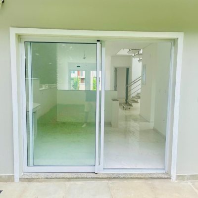 Casa Residencial com 181m², 4 quartos, 4 suítes, 2 garagens, no bairro Ingleses do Rio Vermelho em Florianópolis