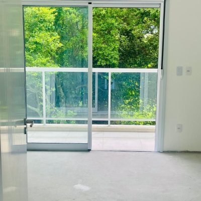 Casa Residencial com 181m², 4 quartos, 4 suítes, 2 garagens, no bairro Ingleses do Rio Vermelho em Florianópolis