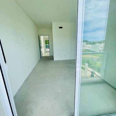 Casa Residencial com 181m², 4 quartos, 4 suítes, 2 garagens, no bairro Ingleses do Rio Vermelho em Florianópolis