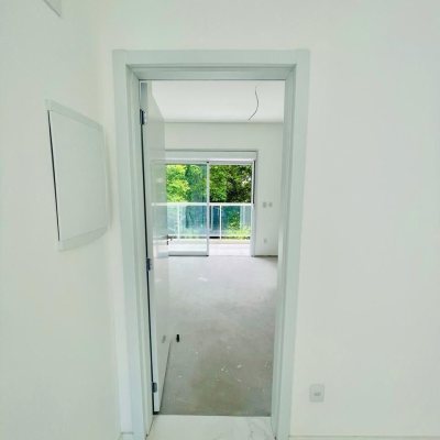 Casa Residencial com 181m², 4 quartos, 4 suítes, 2 garagens, no bairro Ingleses do Rio Vermelho em Florianópolis