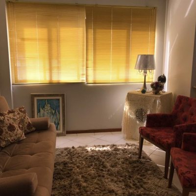 Apartamentos com 49m², 1 quarto, 1 garagem, no bairro Centro em Florianópolis