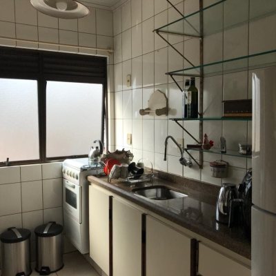 Apartamentos com 49m², 1 quarto, 1 garagem, no bairro Centro em Florianópolis