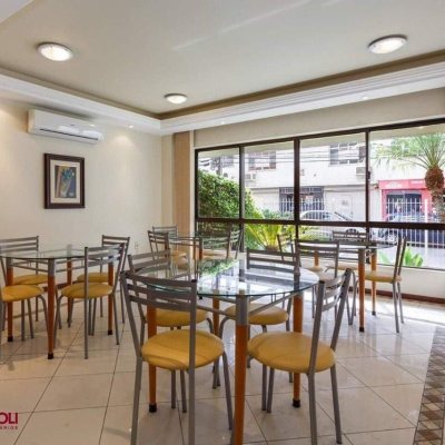 Apartamentos com 49m², 1 quarto, 1 garagem, no bairro Centro em Florianópolis