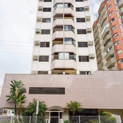 Apartamentos com 49m², 1 quarto, 1 garagem, no bairro Centro em Florianópolis