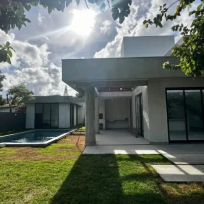 Casa Residencial com 512m², 6 quartos, 6 suítes, 4 garagens, no bairro Campeche em Florianópolis