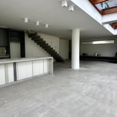 Casa Residencial com 512m², 6 quartos, 6 suítes, 4 garagens, no bairro Campeche em Florianópolis