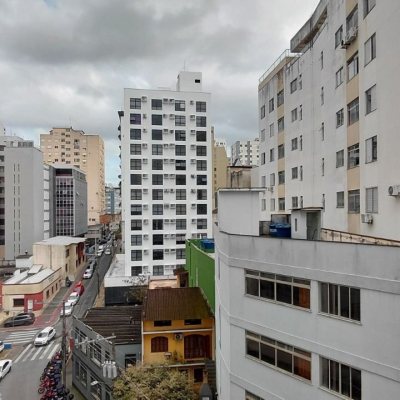 Apartamentos com 92m², 3 quartos, no bairro Centro em Florianópolis