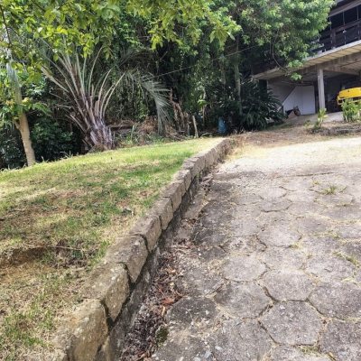 Casa Residencial com 560m², 4 quartos, 1 suíte, 6 garagens, no bairro Monte Verde em Florianópolis