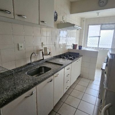 Apartamentos com 63m², 2 quartos, 1 garagem, no bairro Kobrasol em São José