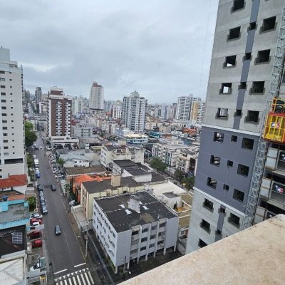 Apartamentos com 63m², 2 quartos, 1 garagem, no bairro Kobrasol em São José