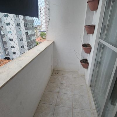 Apartamentos com 63m², 2 quartos, 1 garagem, no bairro Kobrasol em São José