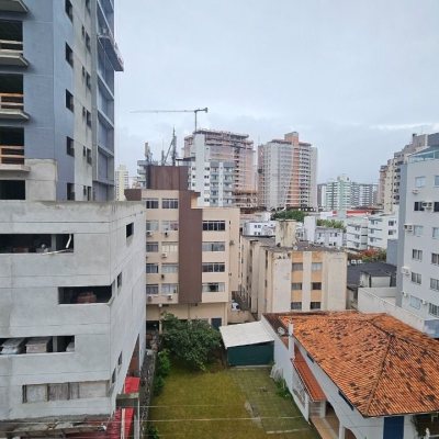 Apartamentos com 63m², 2 quartos, 1 garagem, no bairro Kobrasol em São José
