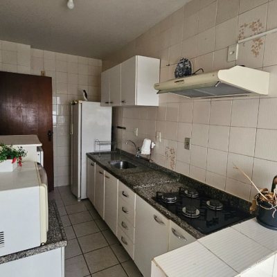Apartamentos com 63m², 2 quartos, 1 garagem, no bairro Kobrasol em São José
