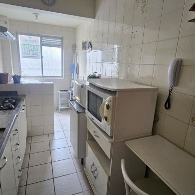 Apartamentos com 63m², 2 quartos, 1 garagem, no bairro Kobrasol em São José