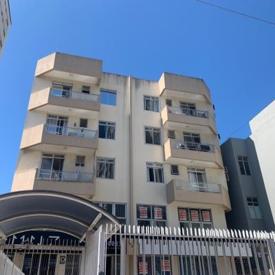 Cobertura com 133m², 4 quartos, 1 suíte, 1 garagem, no bairro Estreito em Florianópolis