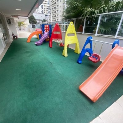 Apartamentos com 169m², 4 quartos, 4 suítes, 2 garagens, no bairro Centro em Florianópolis