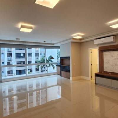 Apartamentos com 169m², 4 quartos, 4 suítes, 2 garagens, no bairro Centro em Florianópolis