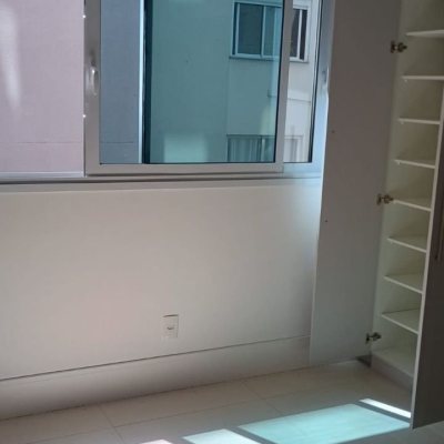 Apartamentos com 169m², 4 quartos, 4 suítes, 2 garagens, no bairro Centro em Florianópolis