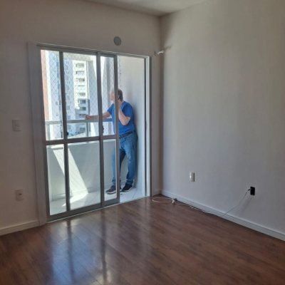 Apartamentos com 103m², 3 quartos, 1 suíte, 1 garagem, no bairro Campinas em São José