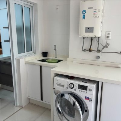 Apartamentos com 143m², 3 quartos, 3 suítes, 3 garagens, no bairro Campinas em São José