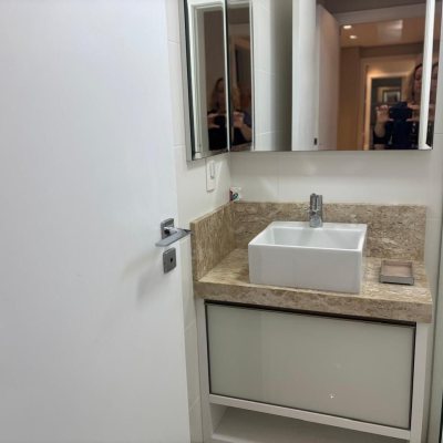 Apartamentos com 143m², 3 quartos, 3 suítes, 3 garagens, no bairro Campinas em São José