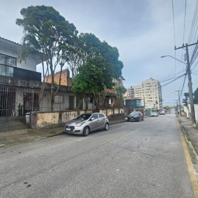 Terreno Comercial/Residencial com 720m², no bairro Jardim Cidade De Florianópolis em São José