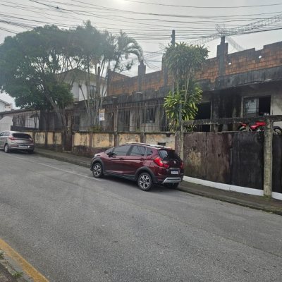 Terreno Comercial/Residencial com 720m², no bairro Jardim Cidade De Florianópolis em São José