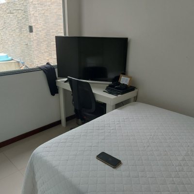 Casa Residencial com 80m², 3 quartos, 1 suíte, 2 garagens, no bairro Serraria em São José