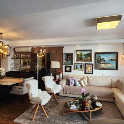 Apartamentos com 170m², 3 quartos, 1 suíte, 2 garagens, no bairro Centro em Florianópolis