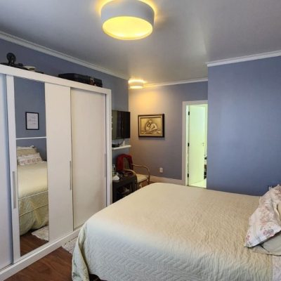 Apartamentos com 170m², 3 quartos, 1 suíte, 2 garagens, no bairro Centro em Florianópolis