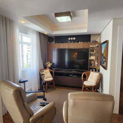 Apartamentos com 170m², 3 quartos, 1 suíte, 2 garagens, no bairro Centro em Florianópolis