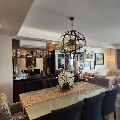 Apartamentos com 170m², 3 quartos, 1 suíte, 2 garagens, no bairro Centro em Florianópolis